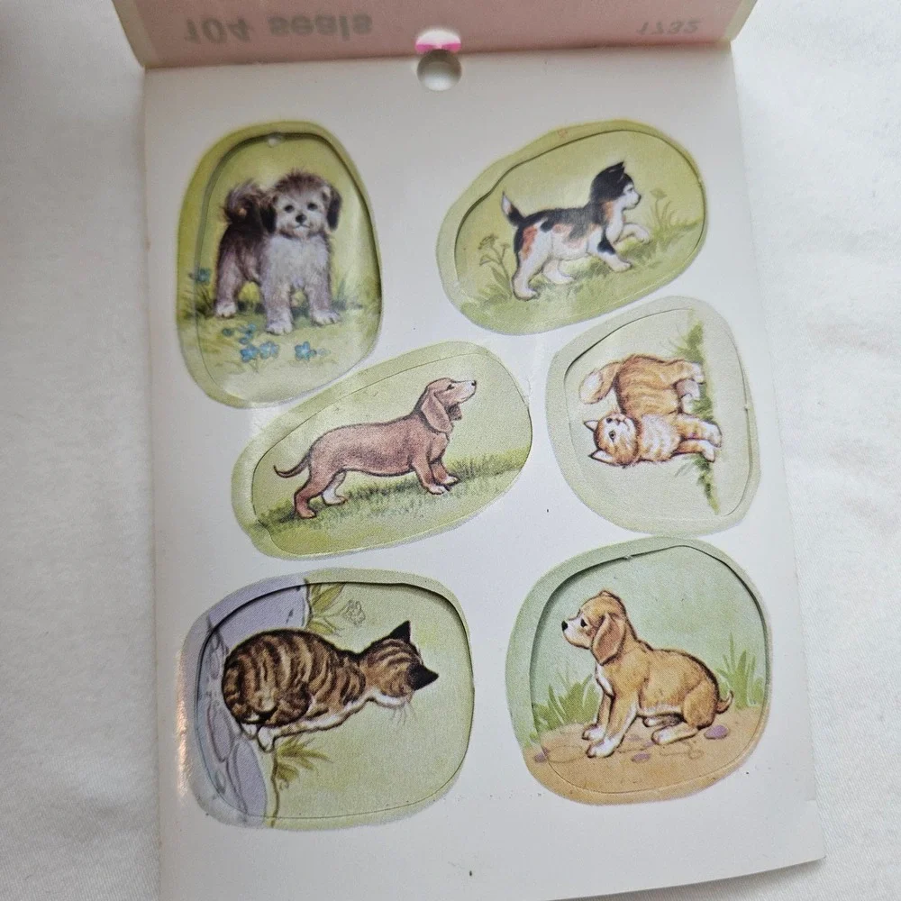 Vtg Standard Publishing Puppy and Kitten Seals 104 Stickers Booklet 1732 USA